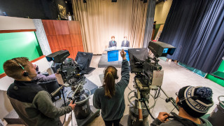 42081389_shu2_1694 320 radio television studio