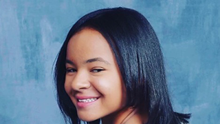 42081390_Cienna Headshot 42081390_Cienna Headshot