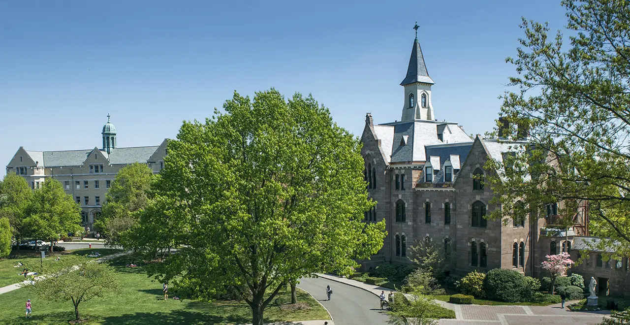 Campus Green by Presidents Hall