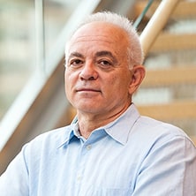 Headshot image of Lonnie H. Athens posing