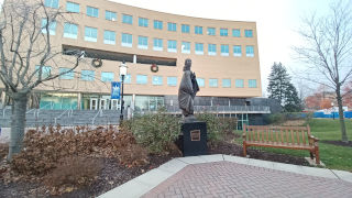 Image of President's hall in Spring/Summer timeStatue of Mother SetonMother Seton statue in front of Jubilee Hall