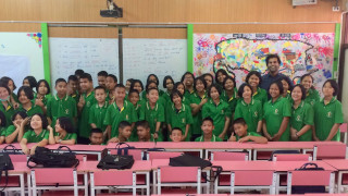 Naiduthailand Naidu and his class in Thailand