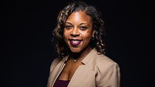 Portrait Photo of Shawna Cooper-Gibson