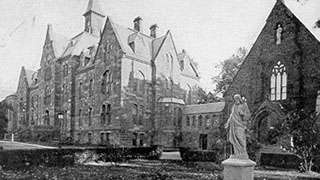 1905. The seminary and the chapel. – AAN
