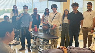 Pre-med students visit Rowan-Virtua School of Medicine.Pre-med students visit Rowan-Virtua School of Medicine.Pre-med students visit Rowan-Virtua School of Medicine.