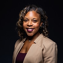 Portrait Photo of Shawna Cooper-Gibson