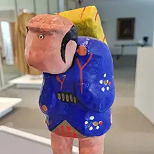 toy-gallery-ReCollects Photo A photo of a toy figurine