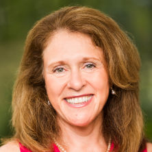 Headshot of Lorene Cobb posing